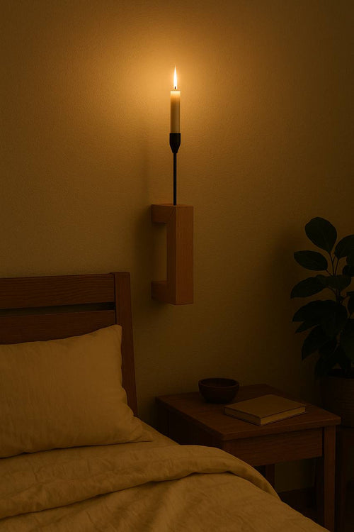 Kýrr Candle Sconce